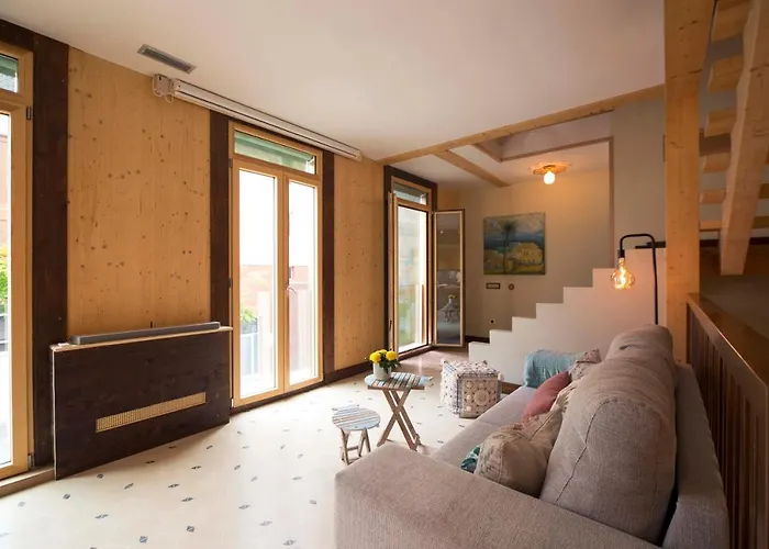 Semesterbostad The Wooden House Vv *